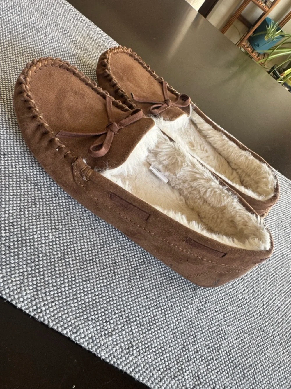 Boys Size 3 Brown Faux-Suede Moccasin Slippers with Fur Lining